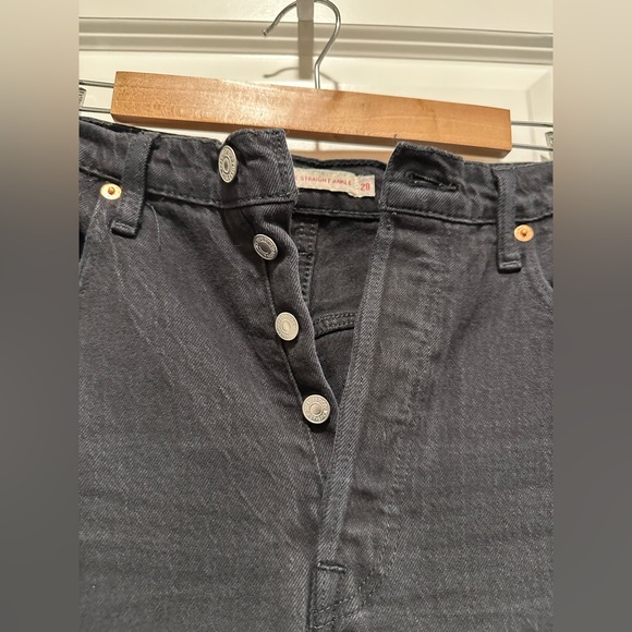 LAST CHANCE - Levi’s ribcage straight leg black jeans - Picture 2 of 9